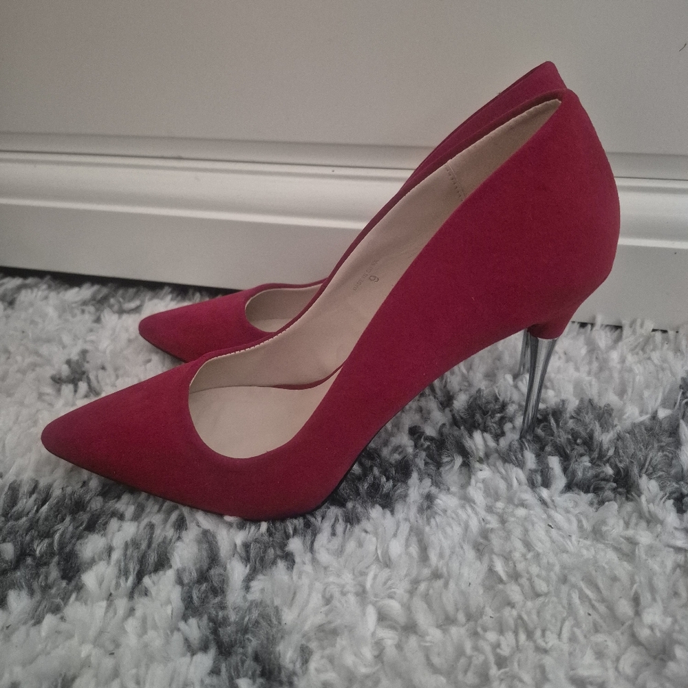 Elegant LeChateau Red Stiletto Suede Heels Pumps High Heel Sexy - Picture 2 of 9